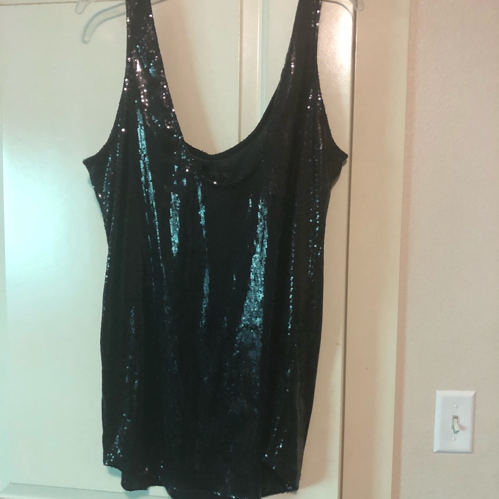 Kim Kardashian top
